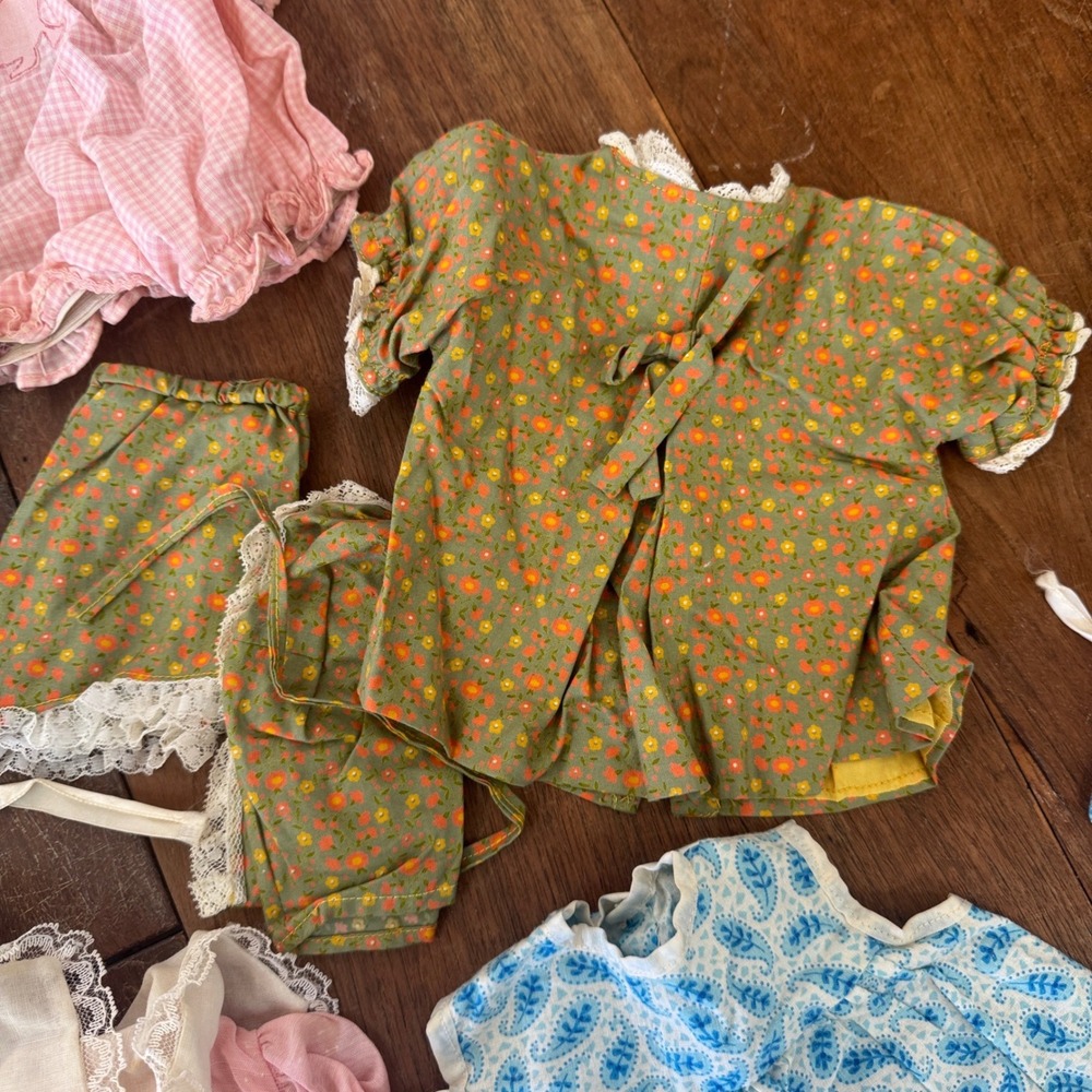 Vintage Doll Clothes Lot Handmade‎ Floral Lace Velvet Dresses Bonnet - Picture 5 of 12